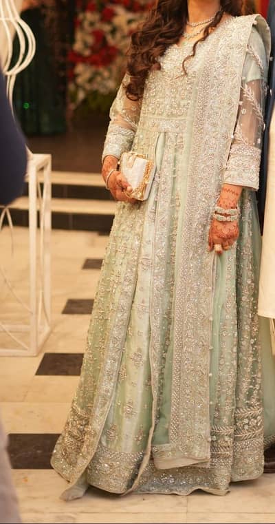 Elegant Walima Maxi – Excellent Condition 
