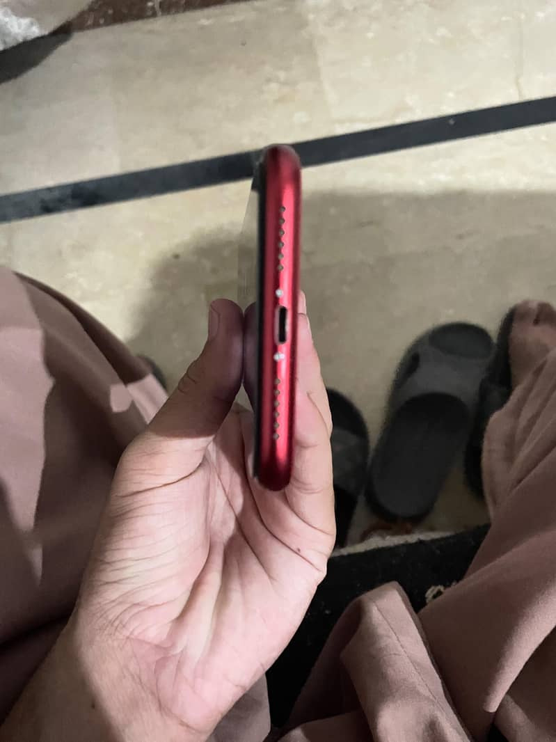 Apple iPhone 11 3