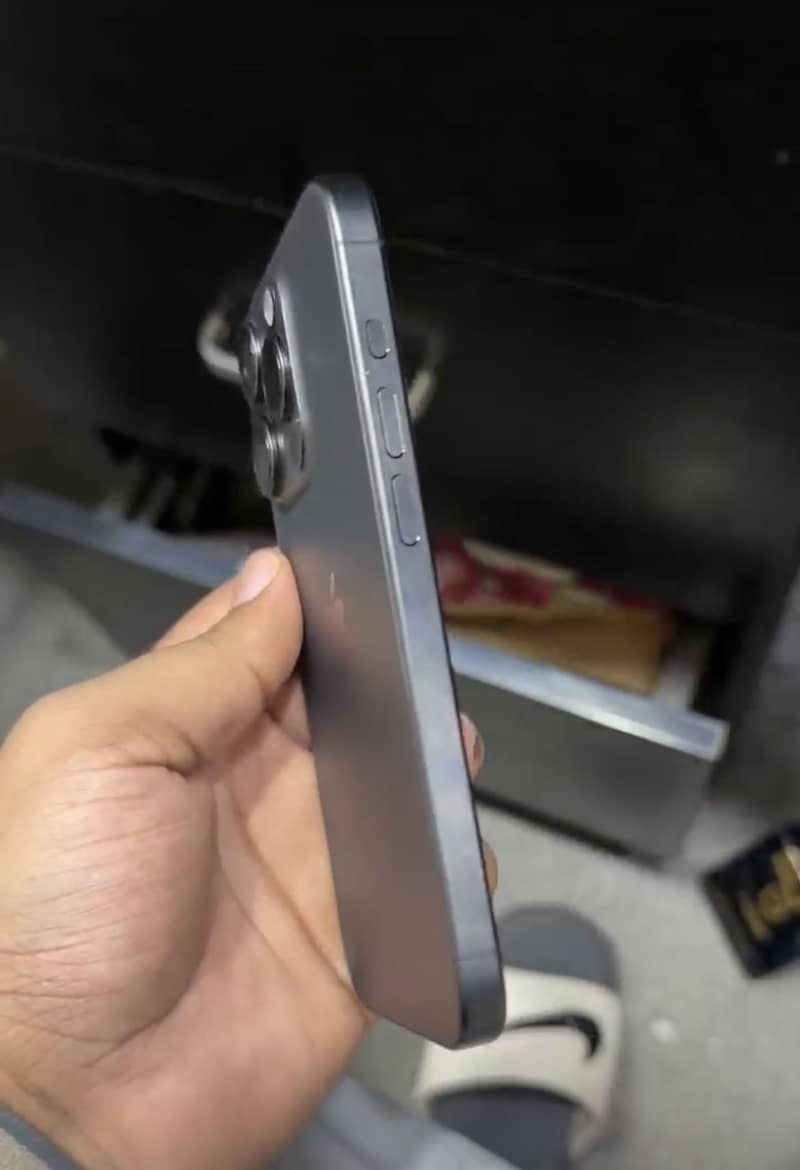 Apple iPhone 15 Pro 1