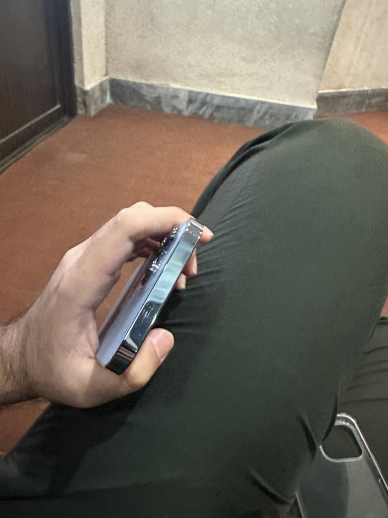 Apple iPhone 13 Pro Max 7