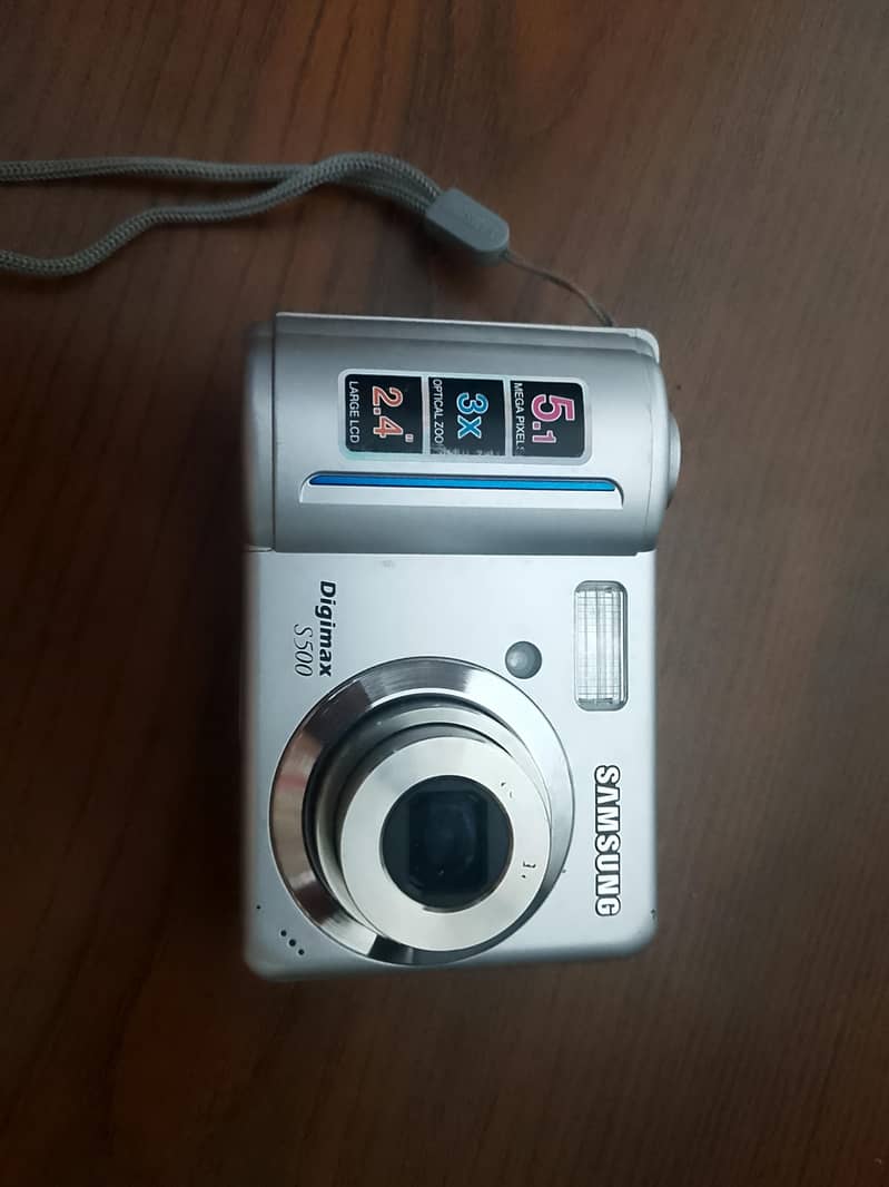 digital camera 0