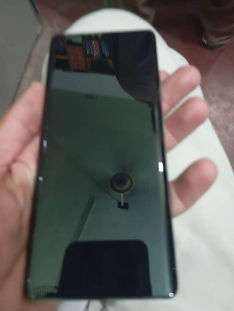 Tecno CAMON 40 Pro 0