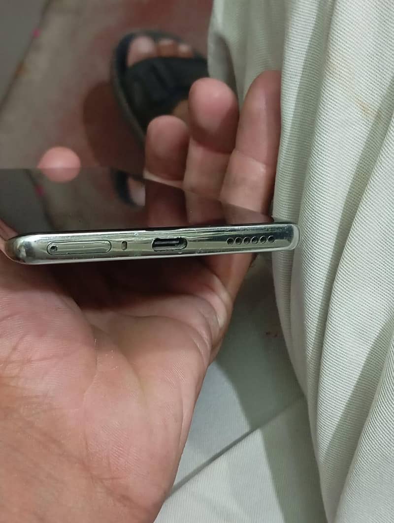 Tecno CAMON 40 Pro 4