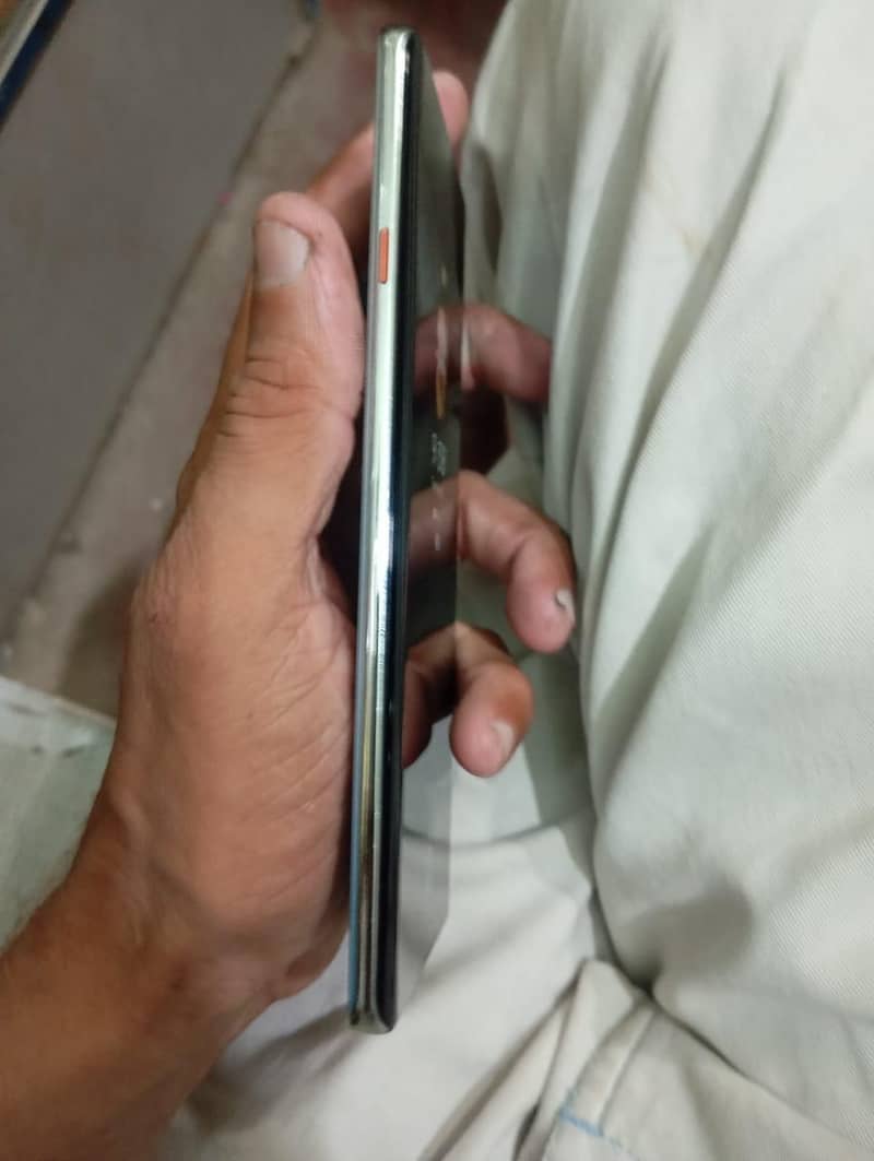 Tecno CAMON 40 Pro 5