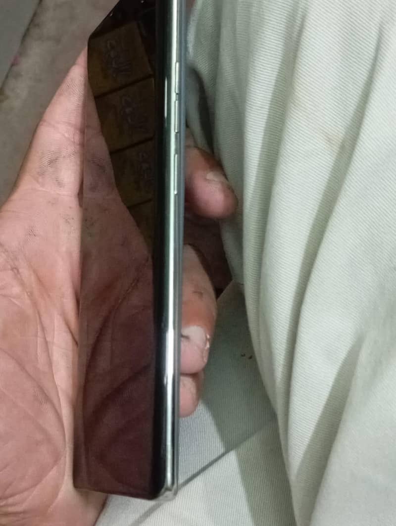Tecno CAMON 40 Pro 6