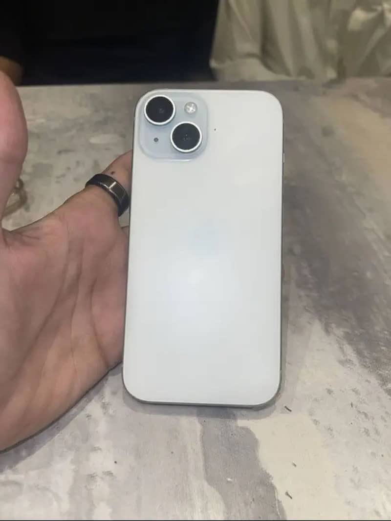 Apple iPhone 15 2