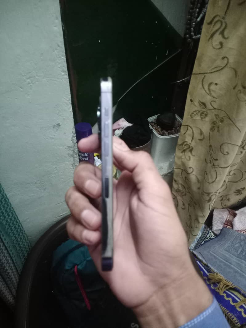 Apple iPhone 14 Pro 3
