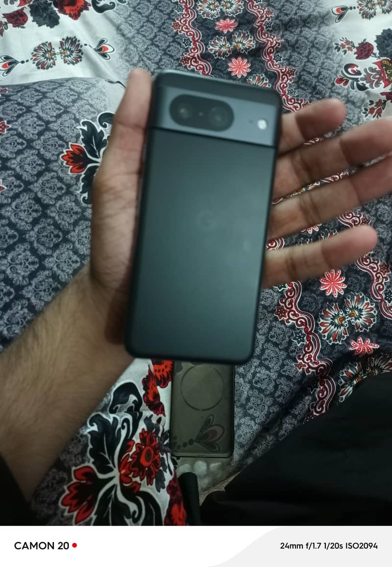 Google Pixel 8 1