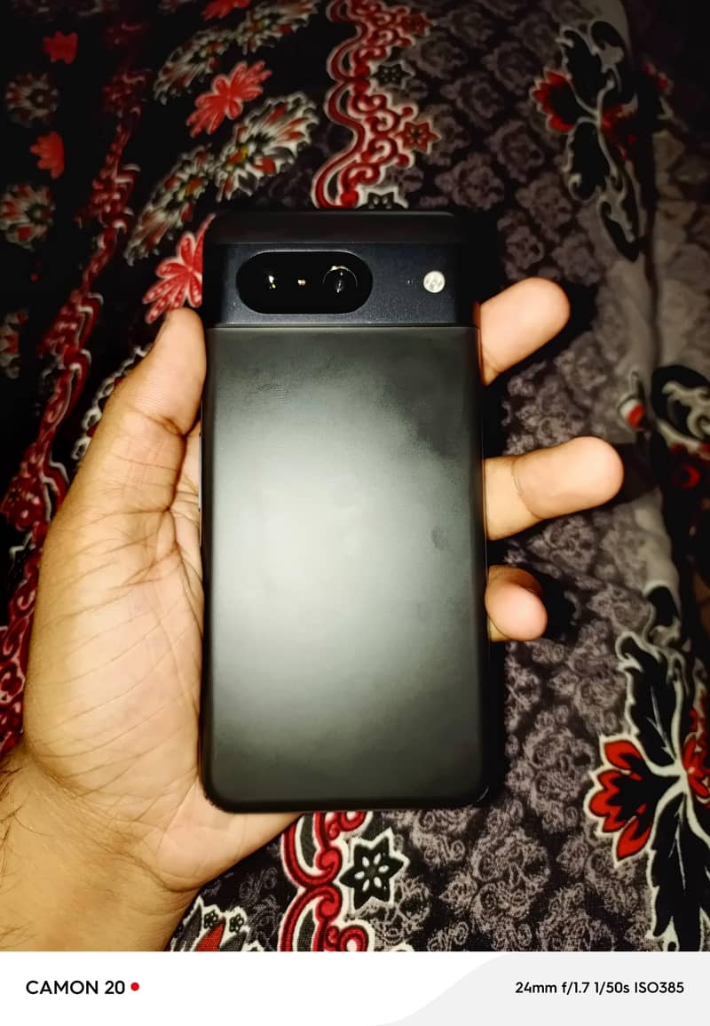 Google Pixel 8 4