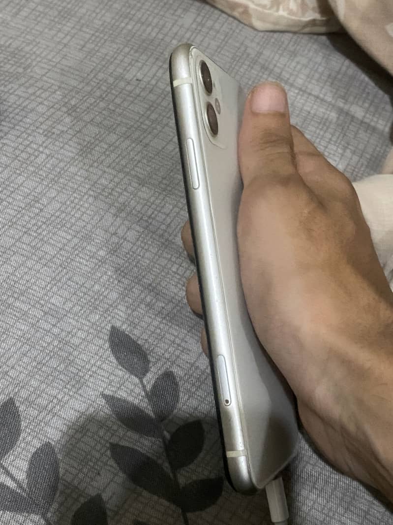 Apple iPhone 11 1