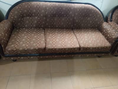 5 seater sofa set for sale good condition good rates