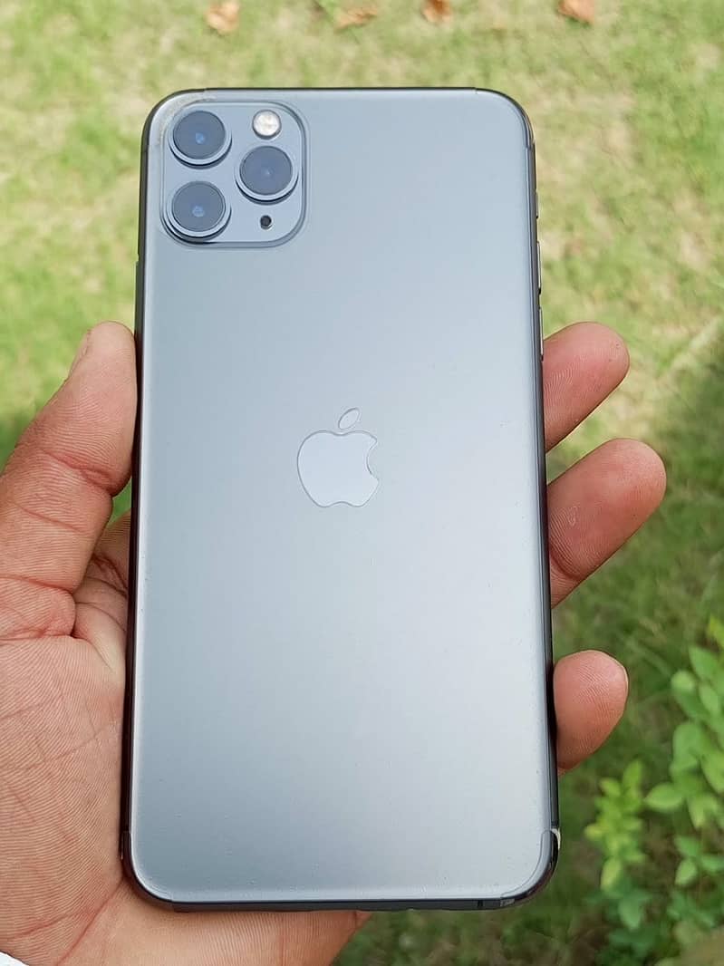 Apple iPhone 11 Pro Max 3