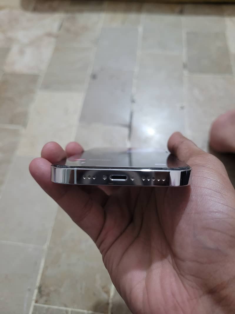Apple iPhone 14 Pro 4