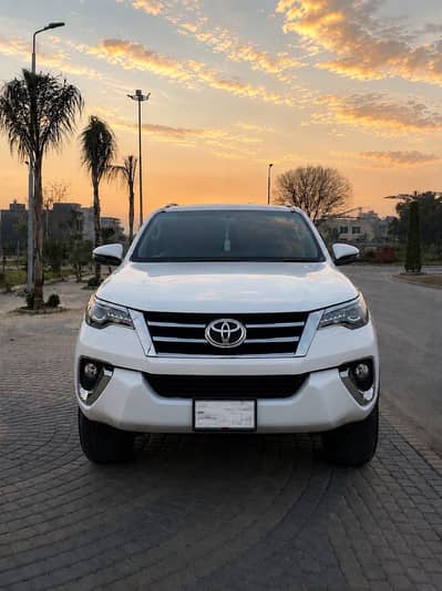 Toyota Fortuner V-2018 Model