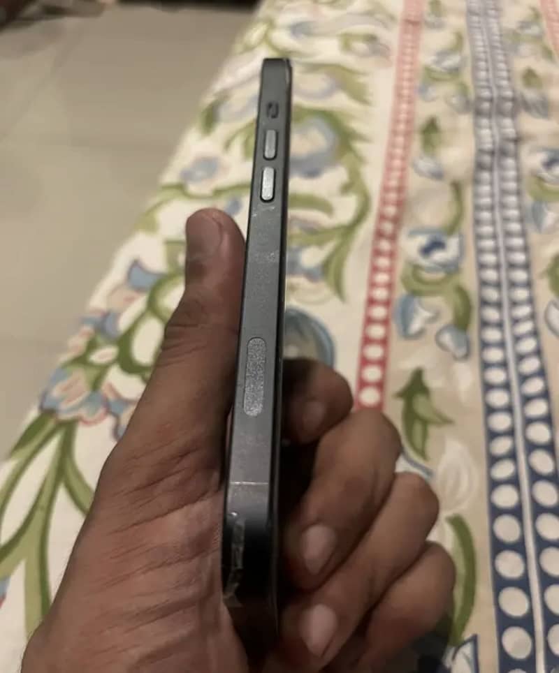 Apple iPhone 14 2