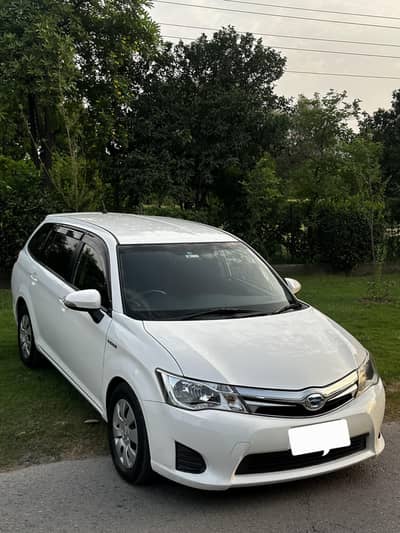 Toyota Fielder Hybrid G Edition — 2015 Model
