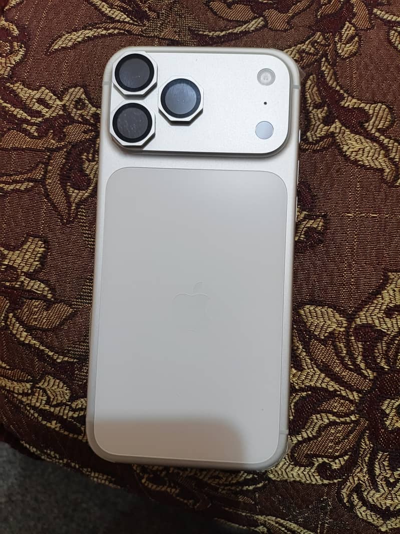Apple iPhone 17 Pro Max 0