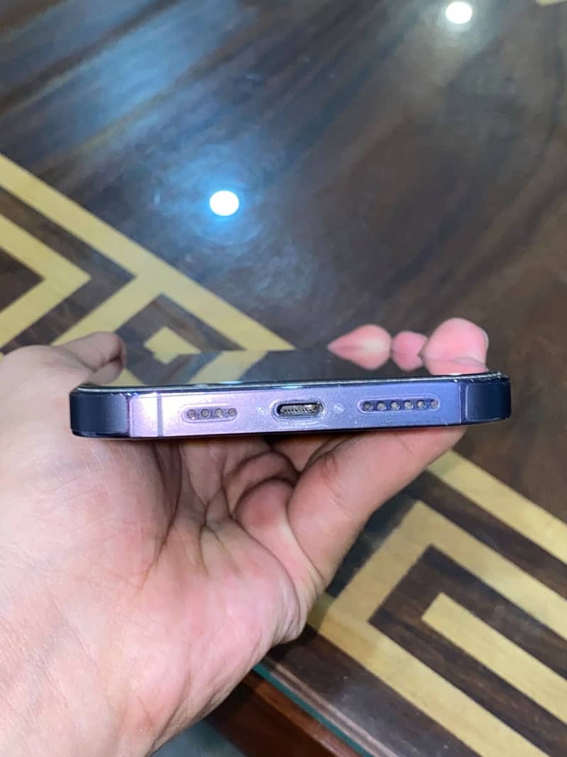 Apple iPhone 14 Pro Max 1