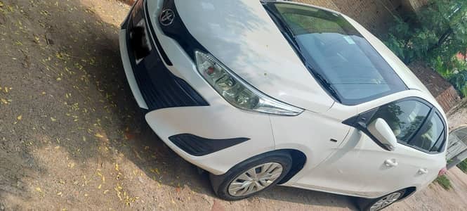 Toyota Yaris gli 2020 model 2021 registered