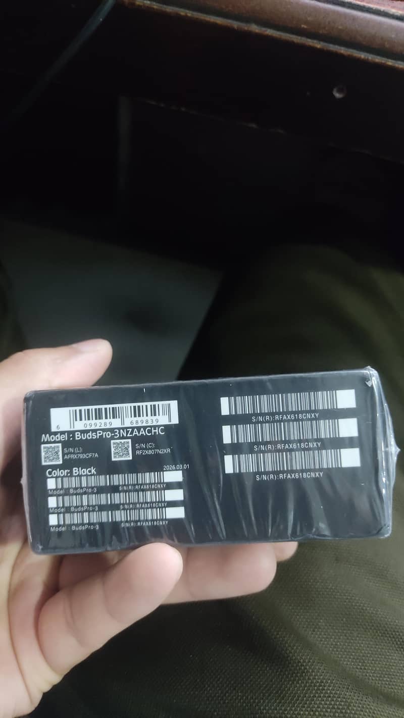 buds 3 pro 4