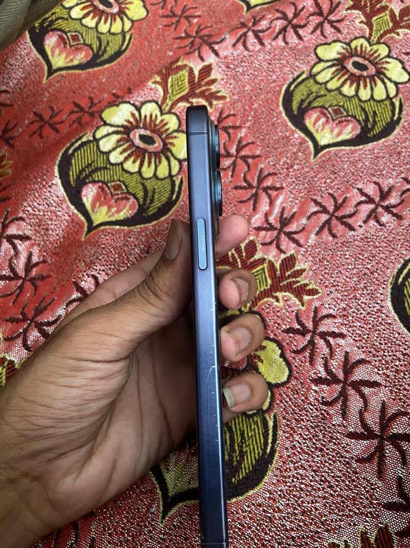Iphone 15 pro max 1