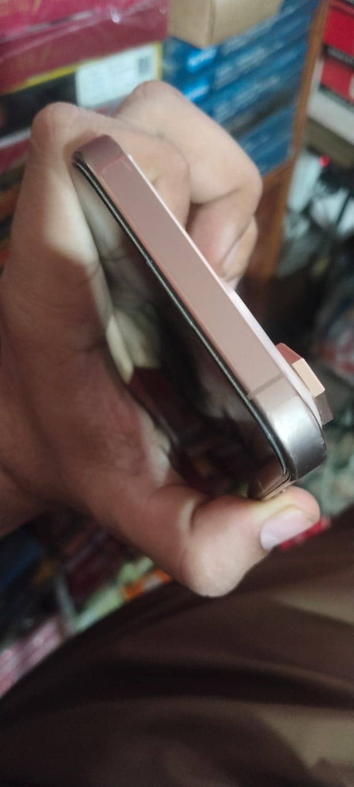 Apple iPhone 16 Pro Max 1