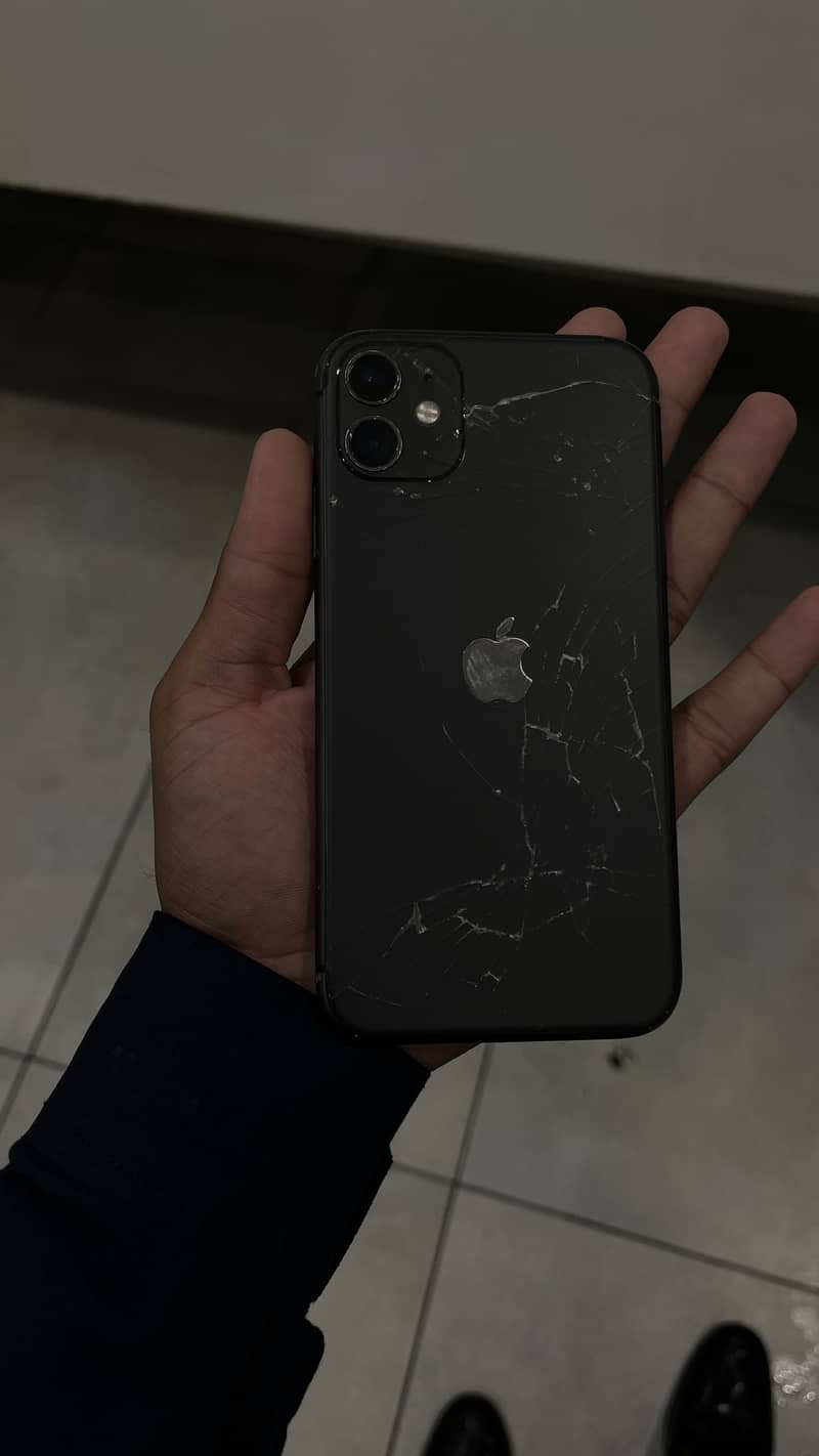 Apple iPhone 11 3