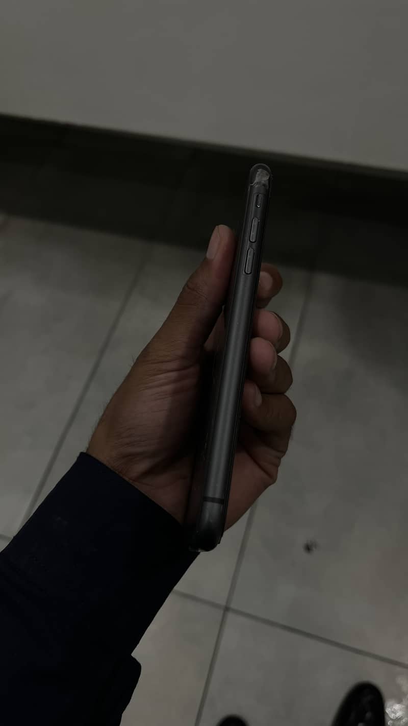 Apple iPhone 11 5