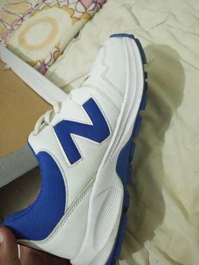 sports shoes(New Balance)(NB) branded shoes imported shoes