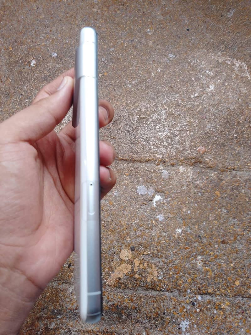 Google Pixel 7 4