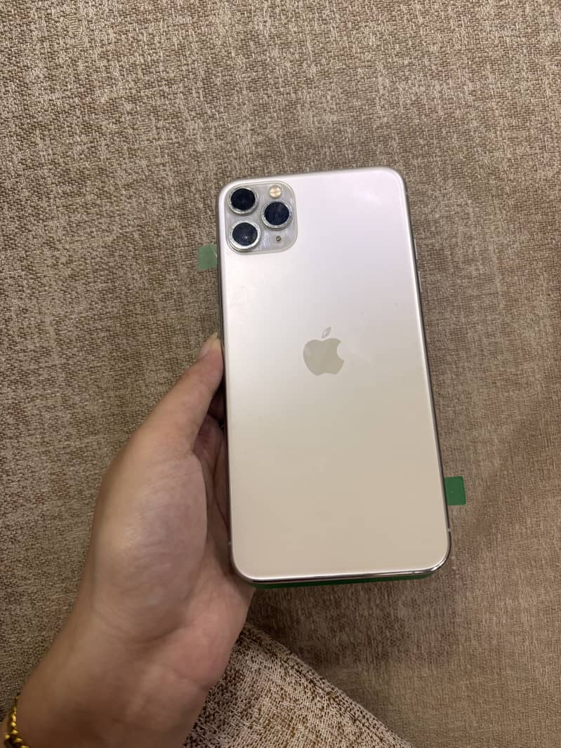 Apple iPhone 11 Pro Max 1