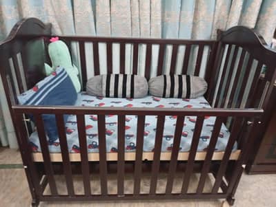 zubaidas baby cot with new mattress