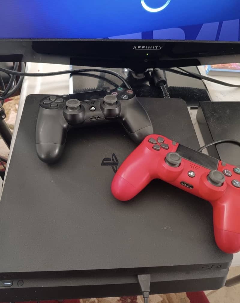 PS4 Slim 1TB Jailbroken 0