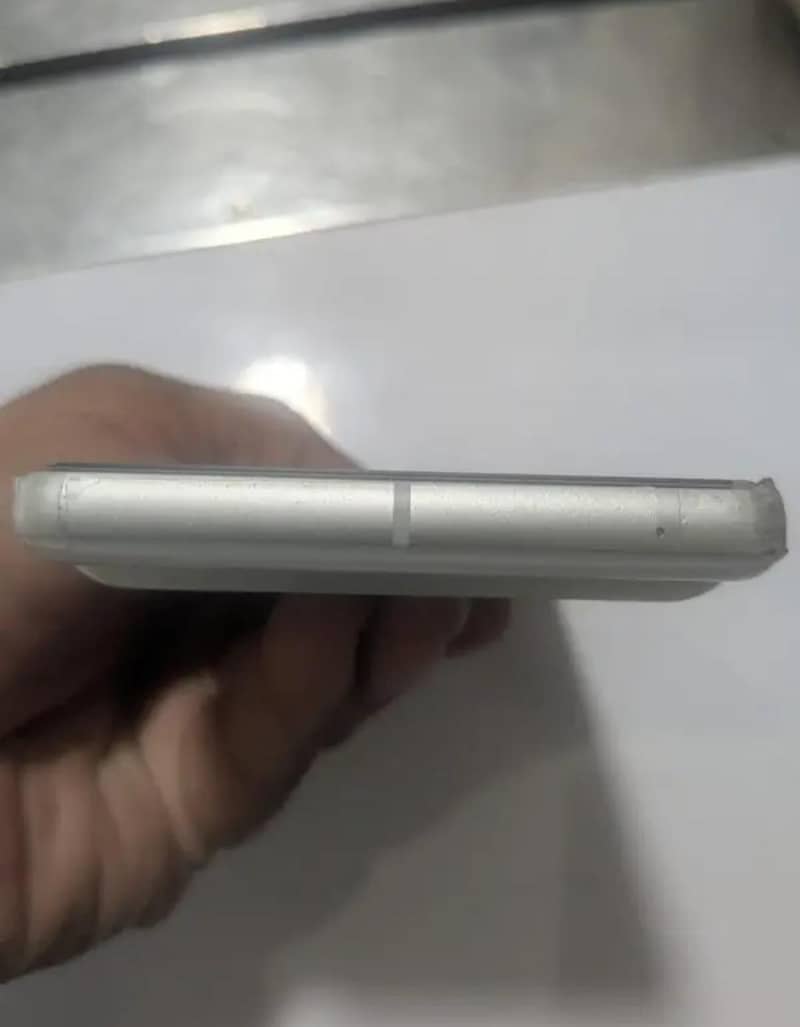 Google Pixel 7 4