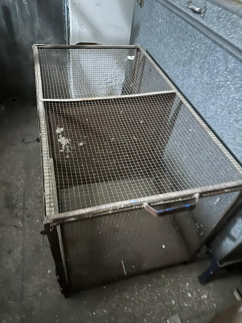 Metal strong cage 3.5 x 2 Fts 2 section cage 2 Doors — photo 2