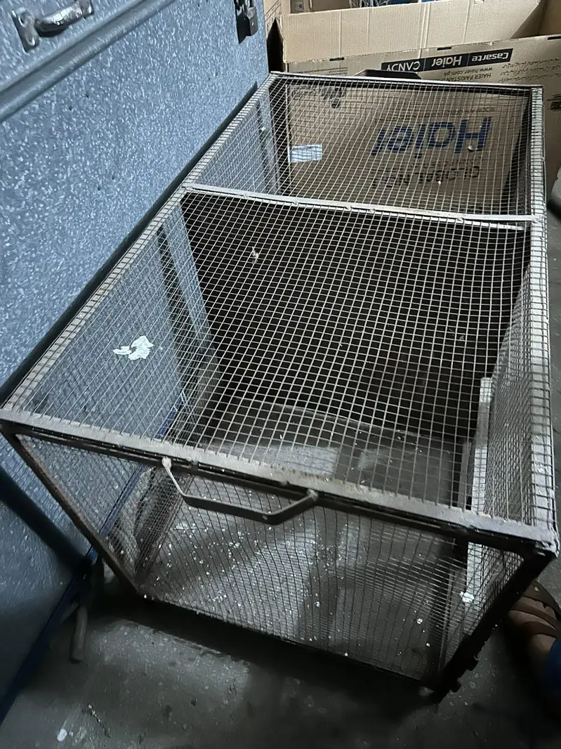 Metal strong cage 3.5 x 2 Fts 2 section cage 2 Doors — photo 5