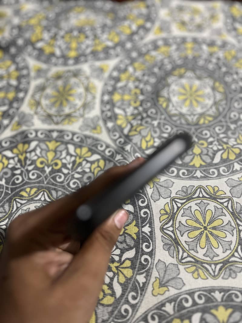 Apple iPhone X 4