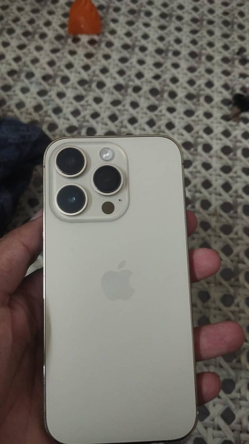 Apple iPhone 14 Pro 0