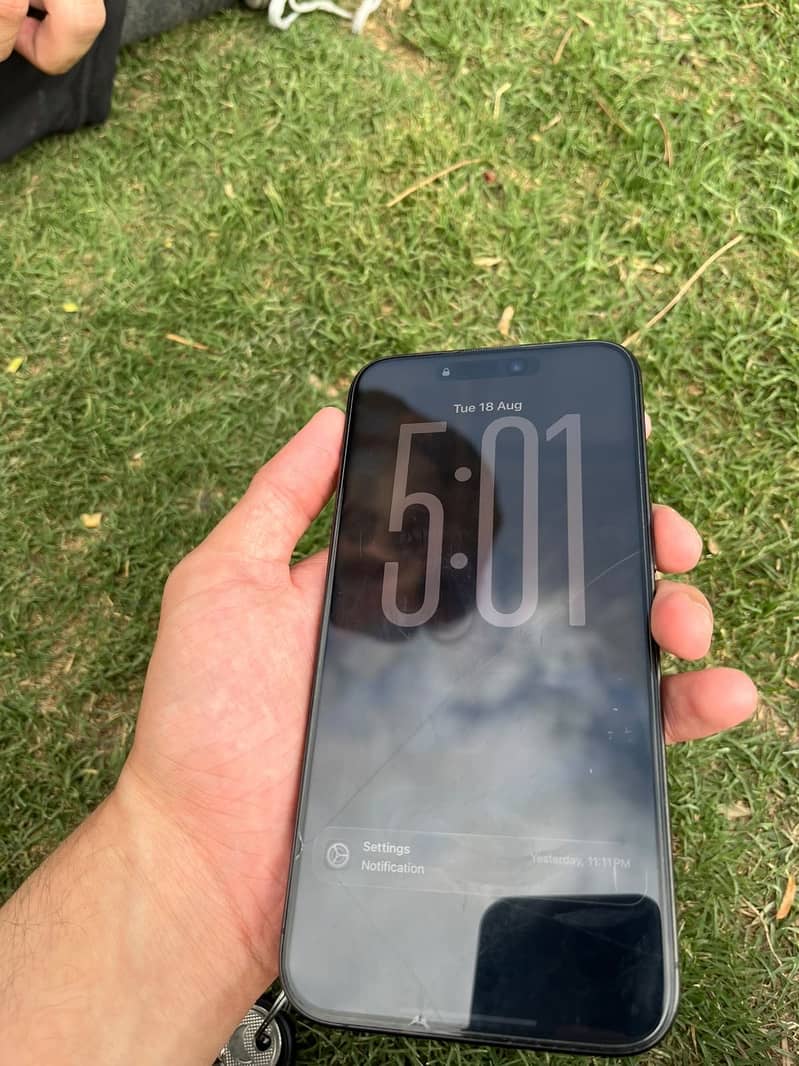 Apple iPhone 15 Pro Max 4