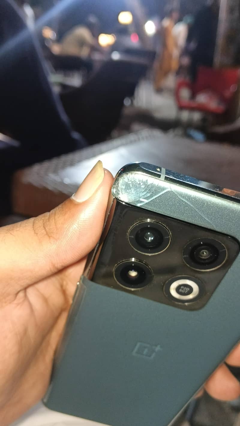 One Plus 10 Pro 1