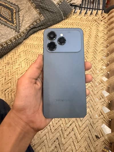 Tecno spark 40