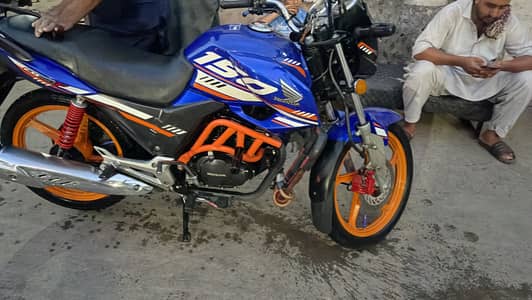 HONDA CB 150F