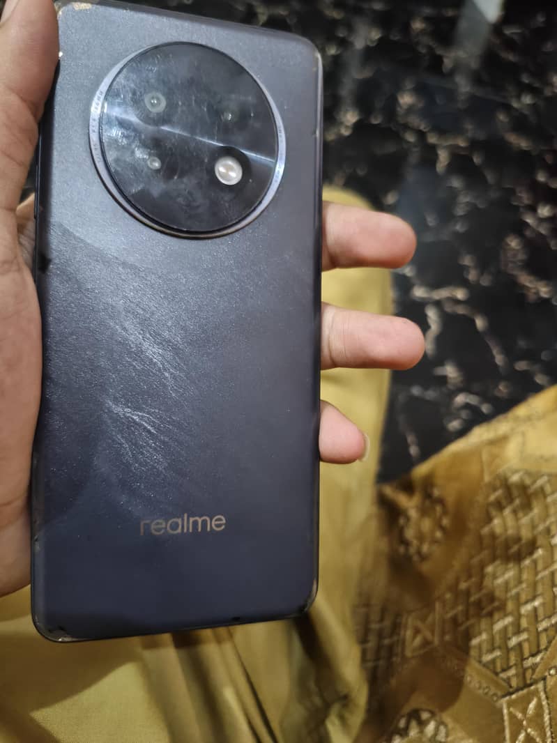 Realme 13 Plus 4