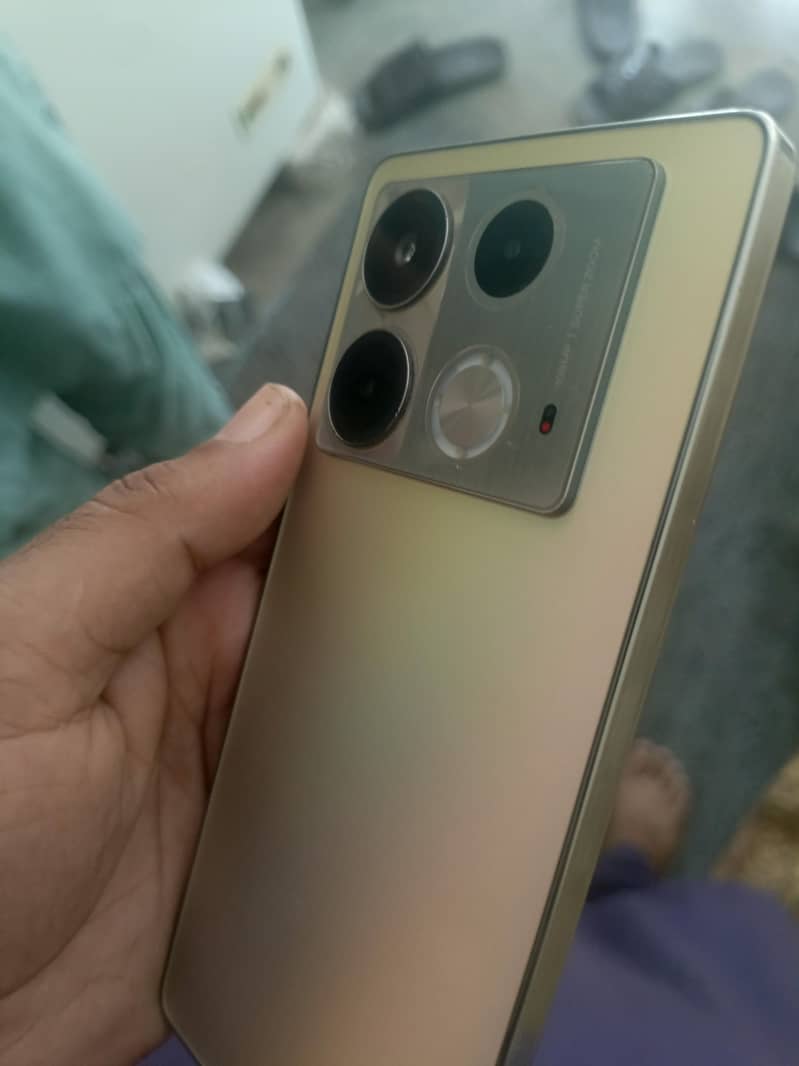 note 40 256 gb 1