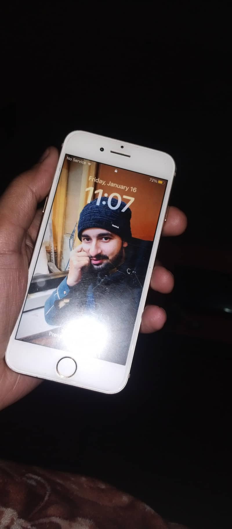 Apple iPhone 8 0