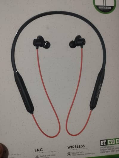 wireless earphones