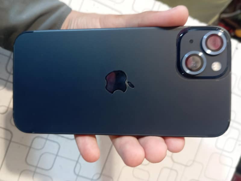 Apple iPhone 13 0