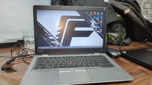 Lenovo Thinkpad 13 4 GB Ram 128 GB SSD 125 MB Graphic card .