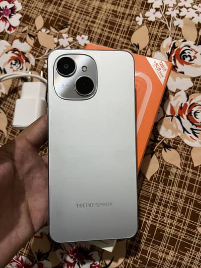 Tecno spark40c