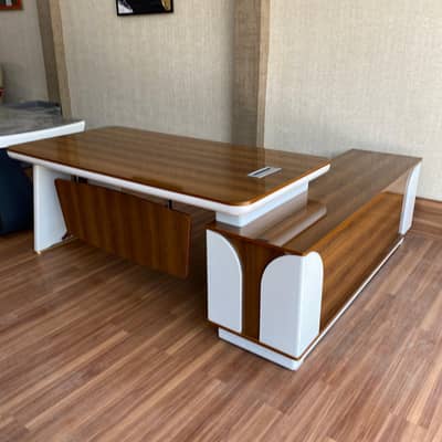 executive director table